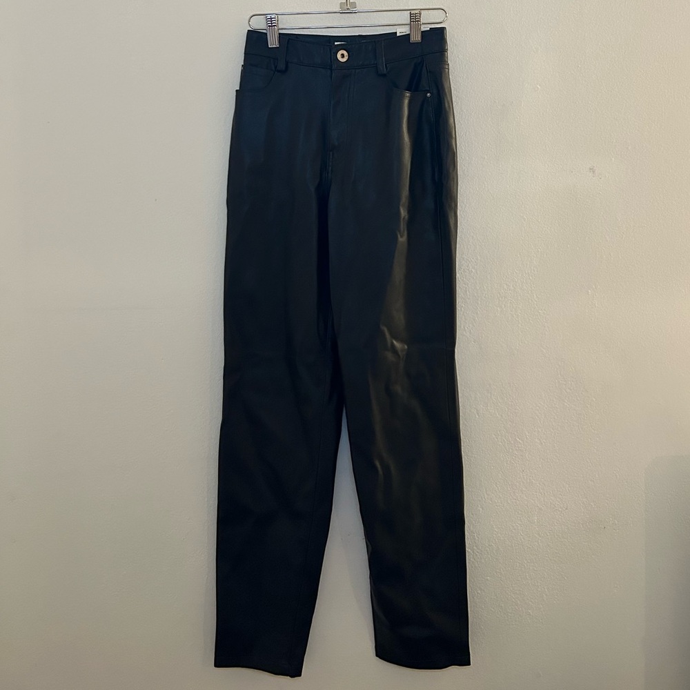 LEATHER PANTS